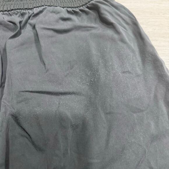 Lululemon Feeling Femme Short 5.5" Grey Sage W7ATYS Size 4 - Picture 4 of 6